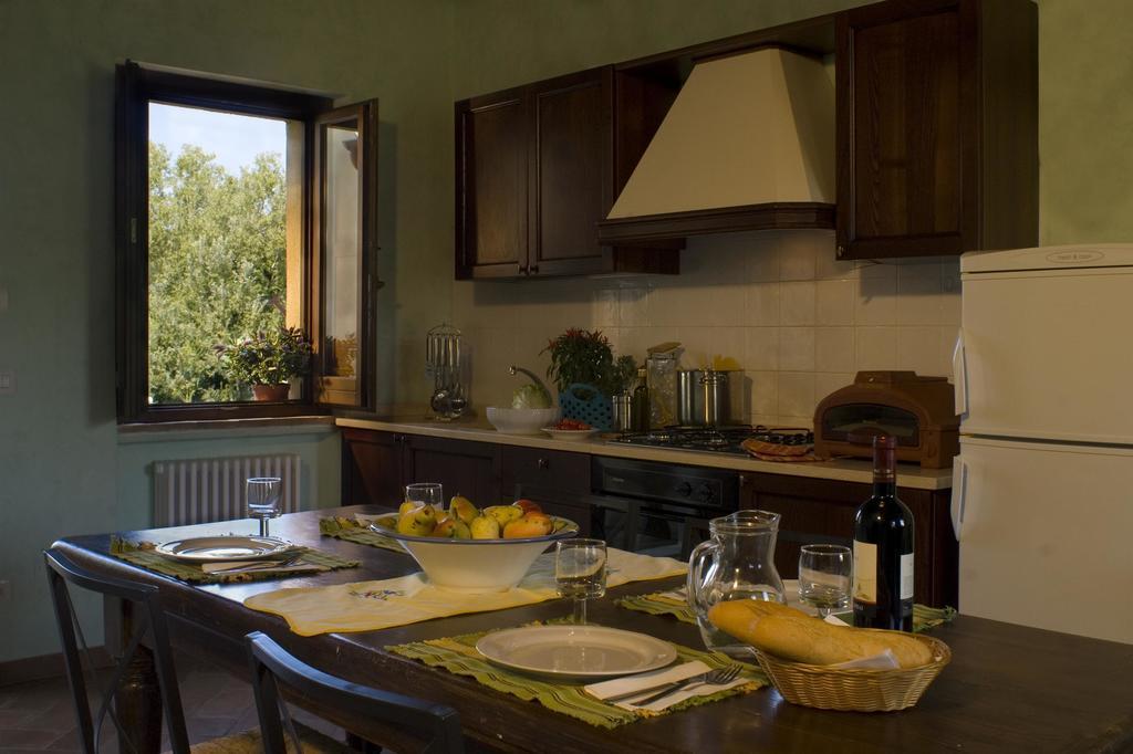 אפרטהוטל Castel Ritaldi Borgo Le Capannelle מראה חיצוני תמונה